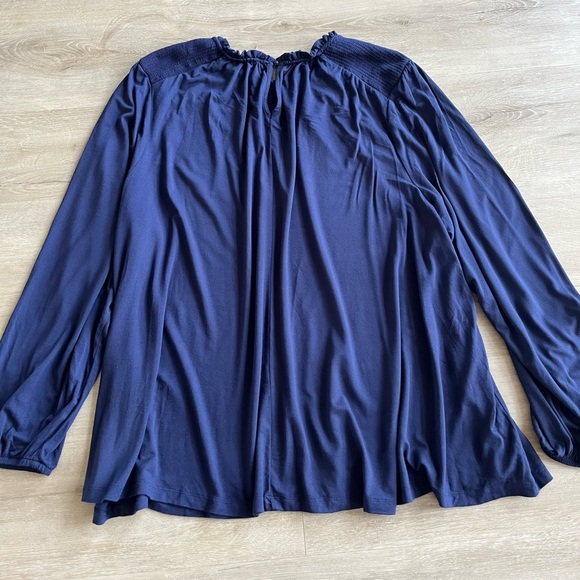 Lane Bryant Swing Crew-Neck Smocked-Shoulder Long Sleeve Top Plus SZ 26/28 Blue - Picture 8 of 9